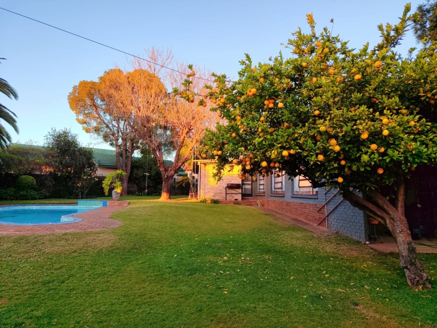 3 Bedroom Property for Sale in Flamwood North West